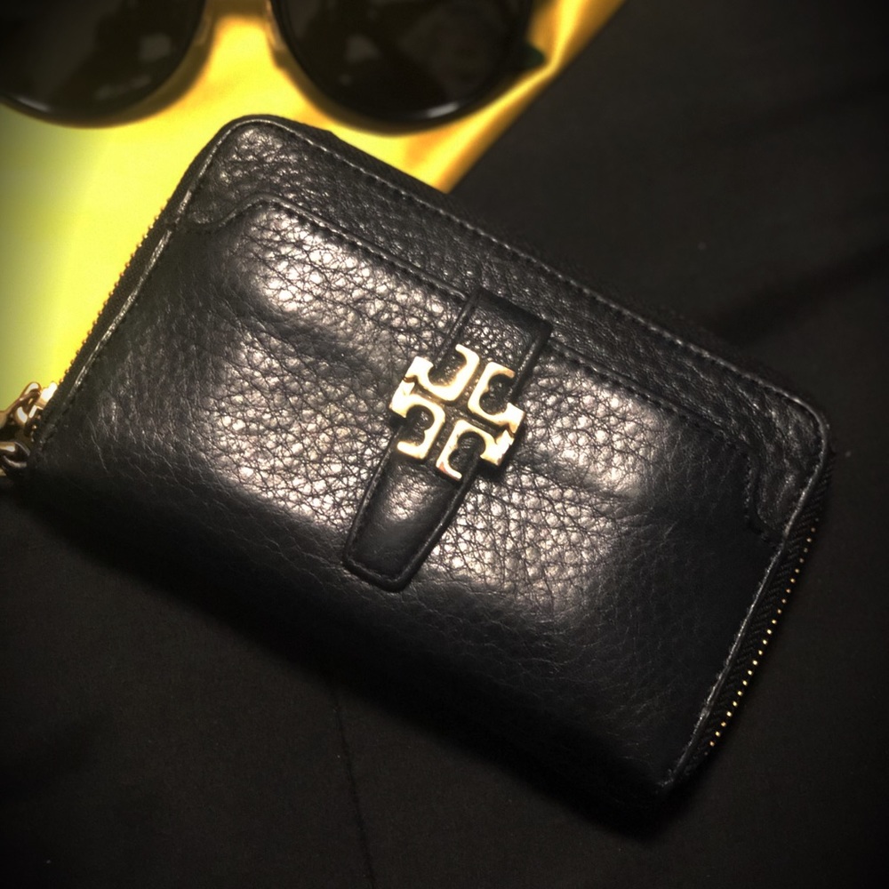 Beautiful black Tory Burch wallet.